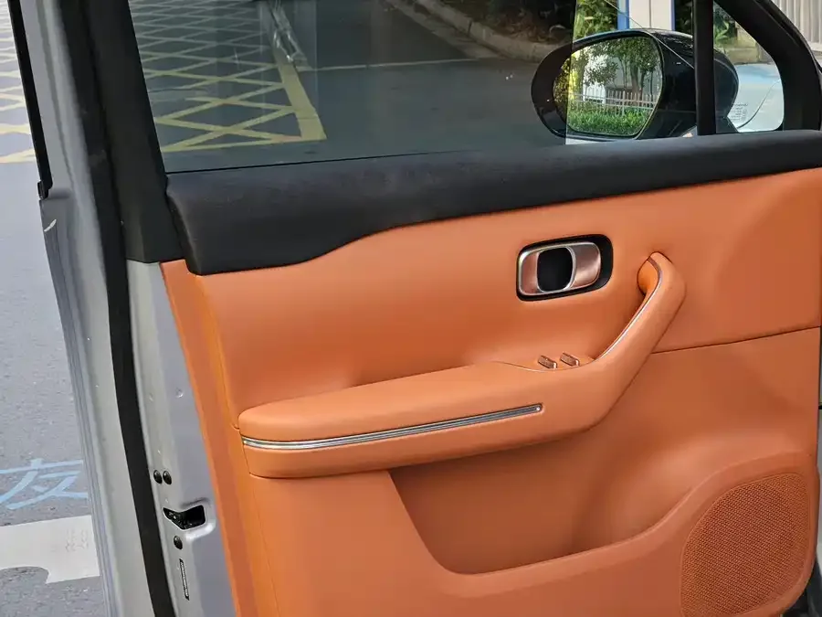 Leapmotor C16 Leapmotor C16 2024 pure electric 520 smart version 2025 — миниатюра 5