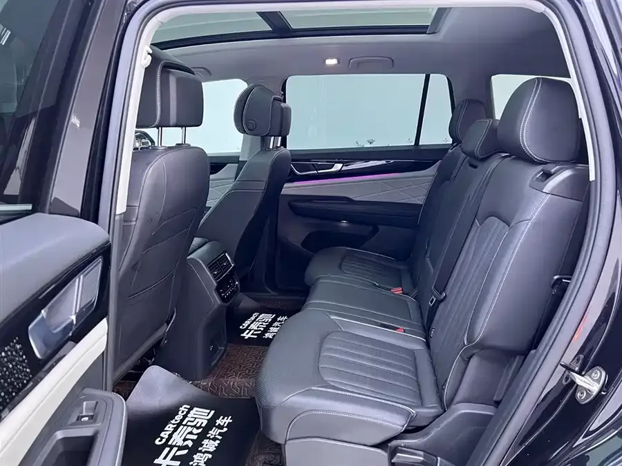 Volkswagen Teramont 2023 Touron 380TSI 4WD Luxury Edition 2024 — миниатюра 5