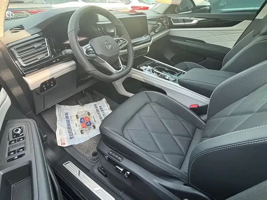 Volkswagen Teramont 2024 Touron Touron X 380TSI 4WD Luxury Edition 2025 — миниатюра 3