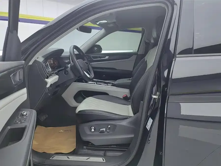Volkswagen Teramont 2021 Touron 380TSI 4WD Luxury Edition 2022 — миниатюра 3