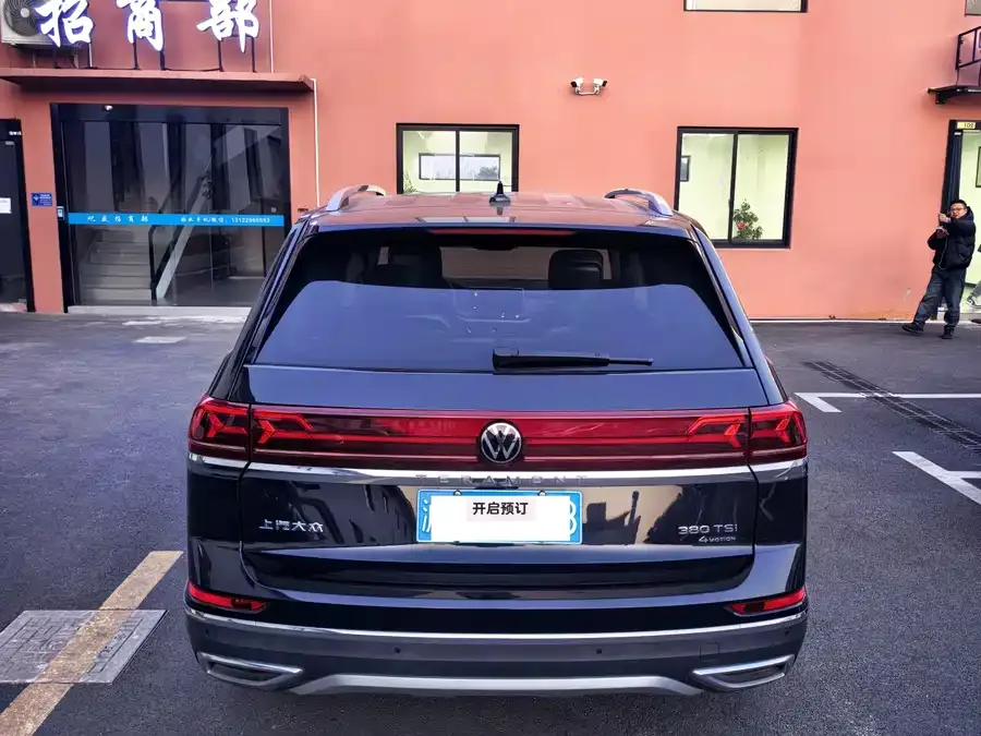 Volkswagen Teramont 2023 Touron 380TSI 4WD Luxury Edition 2022 — миниатюра 3