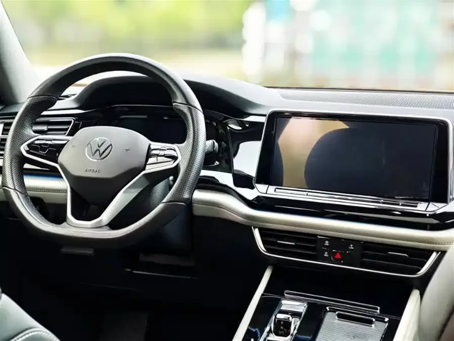 Volkswagen Teramont 2021 Touron 380TSI 4WD Luxury Edition 2022 — миниатюра 4