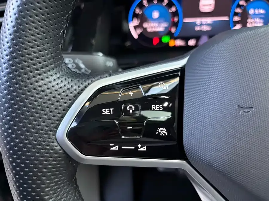 Volkswagen Teramont 2022 Touron 380TSI 4WD Luxury Edition 2022 — миниатюра 5