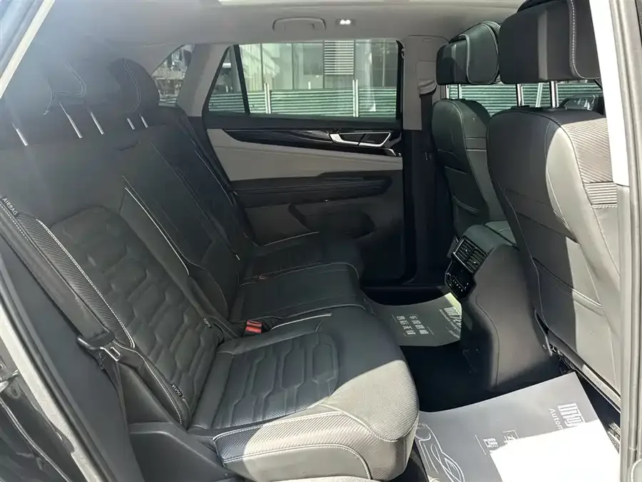 Volkswagen Teramont 2022 Touron Touron X 380TSI 4WD flagship version 2023 — миниатюра 4