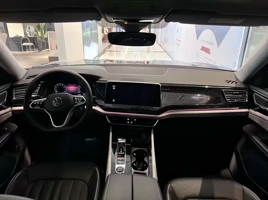 Volkswagen Teramont 2023 Touron 380TSI 4WD Luxury Edition 2023 — миниатюра 2