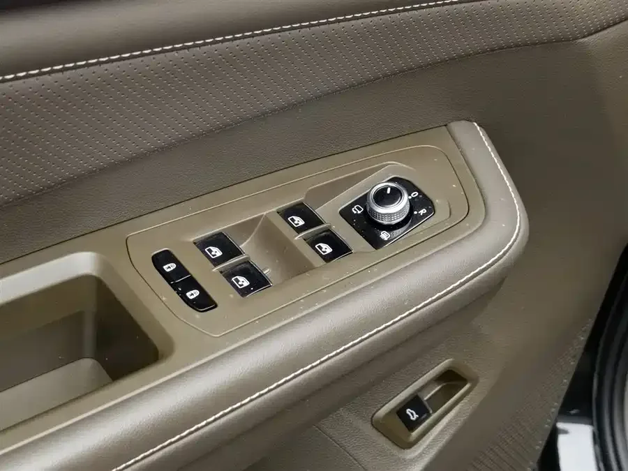 Volkswagen Viloran Weiran 2023 380TSI Zunchi Edition 2023 — миниатюра 3