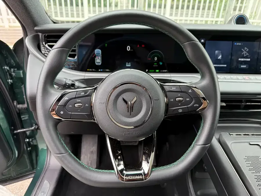 Voyah Lantu FREE VOYAH FREE 2025 318 318km RWD Touring Edition 2025 — миниатюра 5