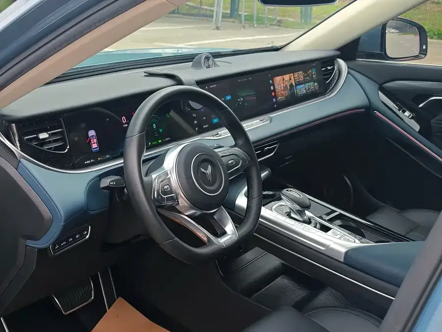 Voyah Lantu FREE Lantu FREE 2021 four-wheel drive standard extended range exclusive luxury package 2022 — миниатюра 4