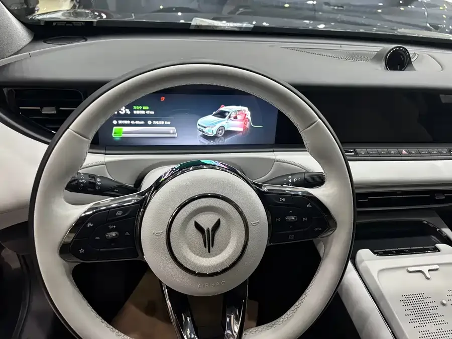 Voyah Lantu FREE VOYAH FREE 2025 318 318km RWD Touring Edition 2025 — миниатюра 4