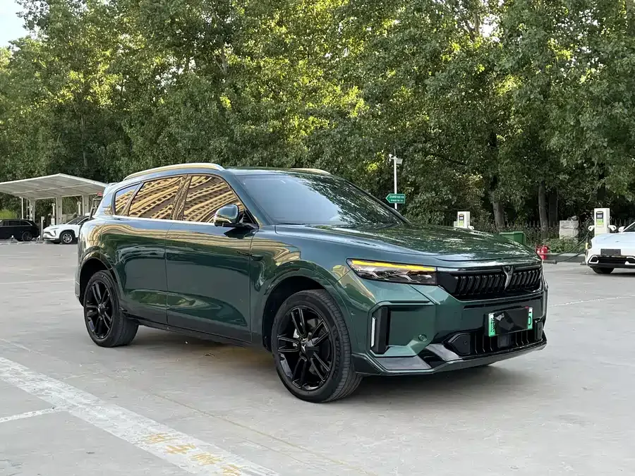 Voyah Lantu FREE Lantu FREE 2024 ultra-long battery life smart driving version 2024 — миниатюра 2