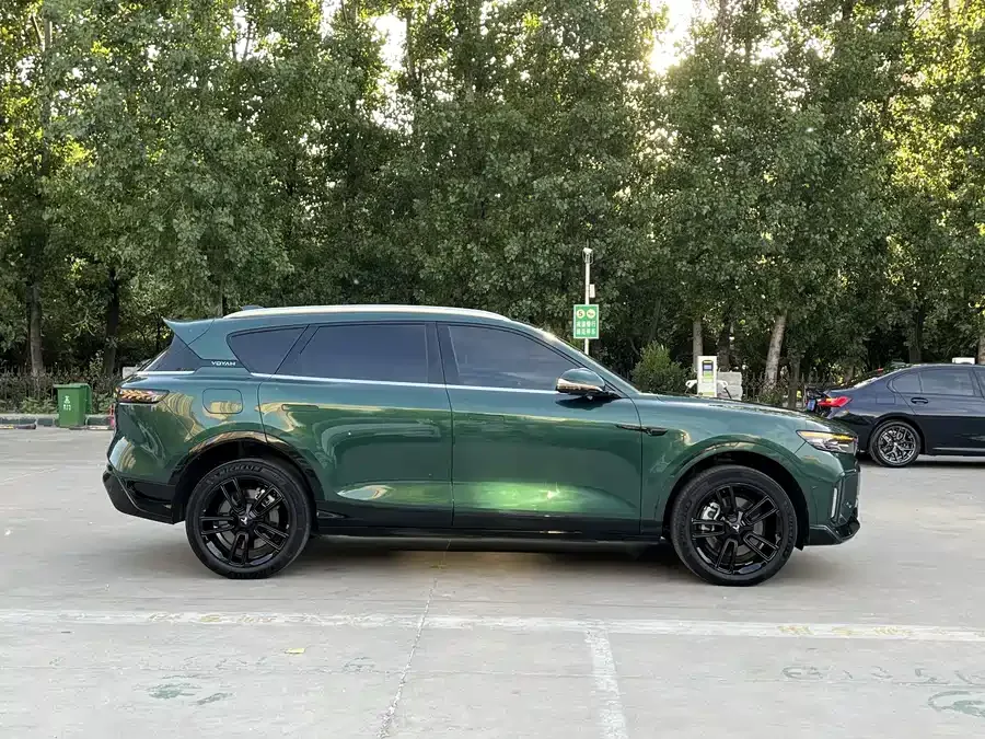 Voyah Lantu FREE Lantu FREE 2024 ultra-long battery life smart driving version 2024 — миниатюра 3