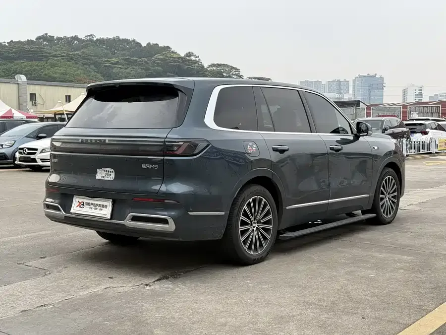 Geely Galaxy M9 Galaxy M9 2025 210km/h AWD Navigator Edition 2025 — миниатюра 2