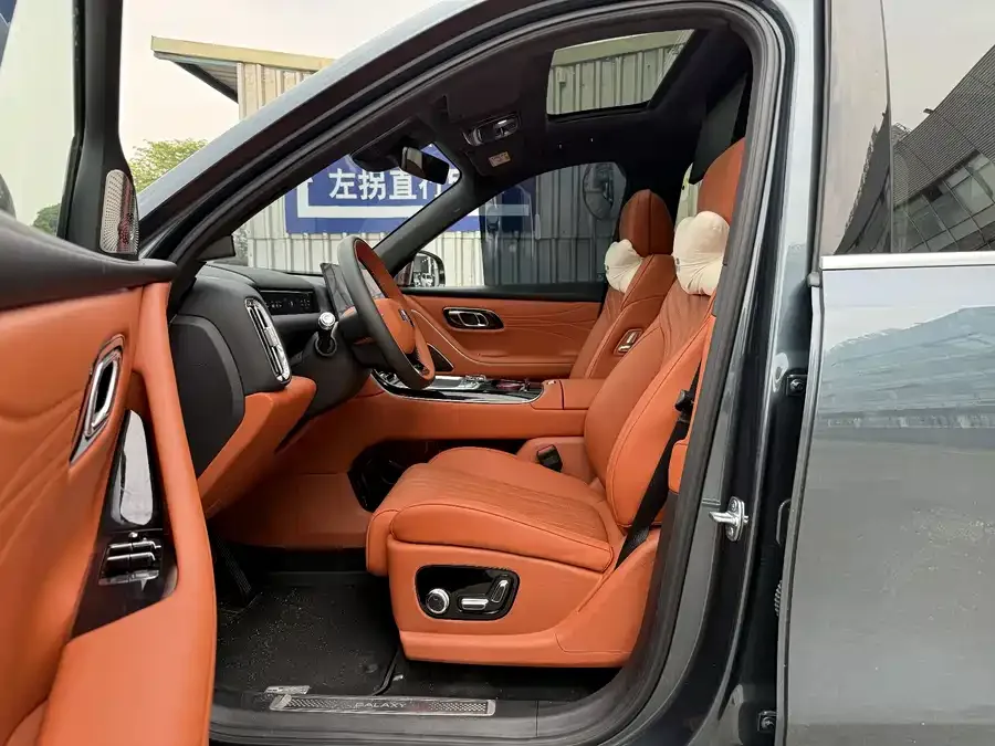 Geely Galaxy M9 Galaxy M9 2025 210km/h AWD Navigator Edition 2025 — миниатюра 4