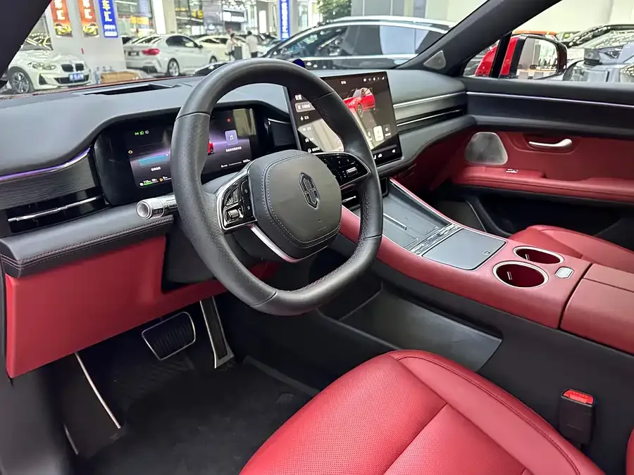 AITO M5 M5 2025 Extended Range Ultra 4WD Edition 2025 — миниатюра 2