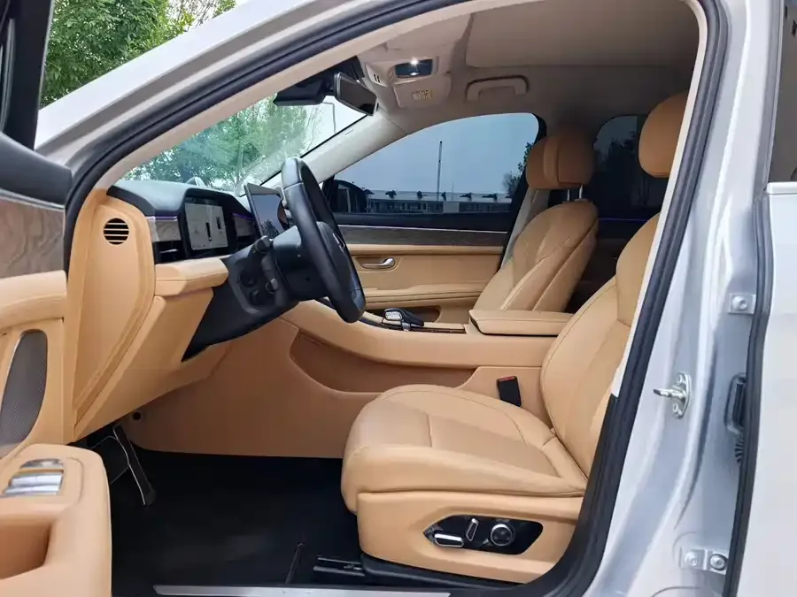 AITO M5 M5 2022 Extended Range 4WD Ultimate Edition 2022 — миниатюра 4