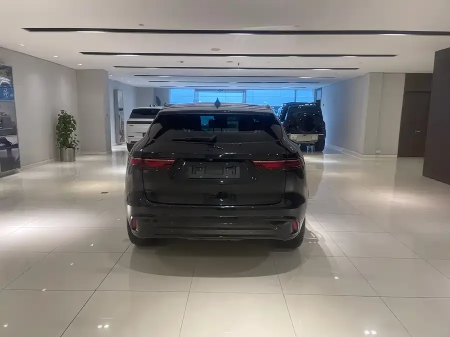 Jaguar F-Pace 2024 P250 R-Dynamic SE 2023 — миниатюра 2