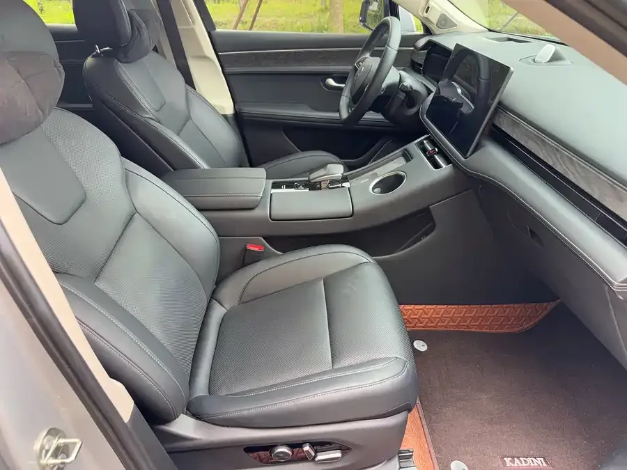 AITO M5 M5 2022 Extended Range 4WD Performance Edition 2022 — миниатюра 3