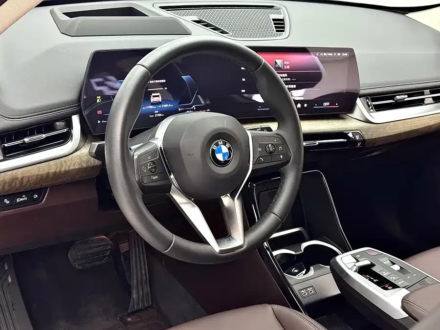 BMW X1 2024 xDrive25Li X Design Package 2024 — миниатюра 5