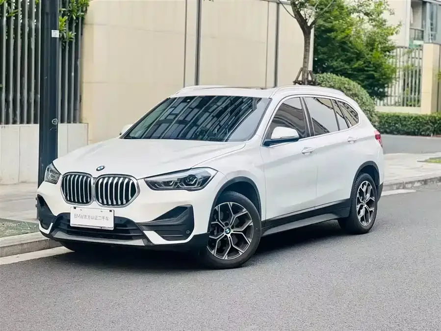 BMW X1 2022 sDrive25Li Leading Edition 2023 — фото 1, купить с доставкой в Москву