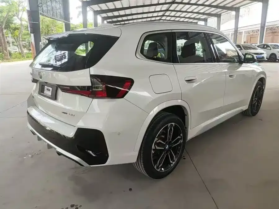 BMW X1 2025 sDrive25Li M Sport Package 2026 — миниатюра 3