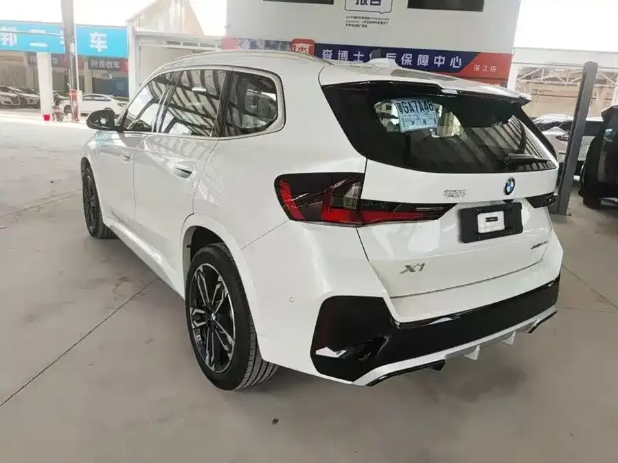 BMW X1 2025 sDrive25Li M Sport Package 2026 — миниатюра 4