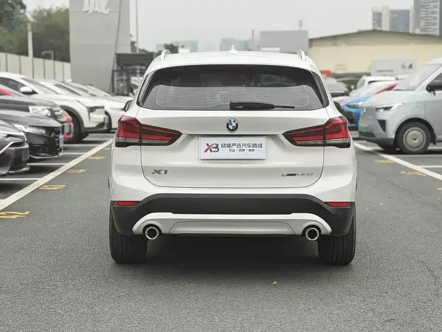BMW X1 2022 sDrive25Li Leading Edition 2022 — миниатюра 2
