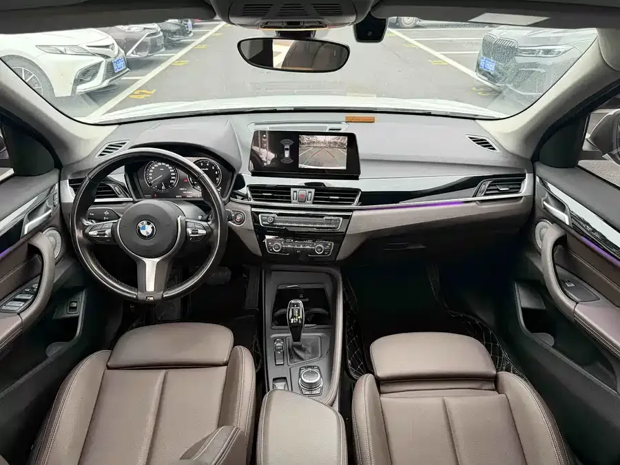 BMW X1 2022 sDrive25Li Leading Edition 2022 — миниатюра 4