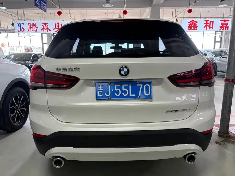 BMW X1 2022 sDrive25Li Leading Edition 2022 — миниатюра 2
