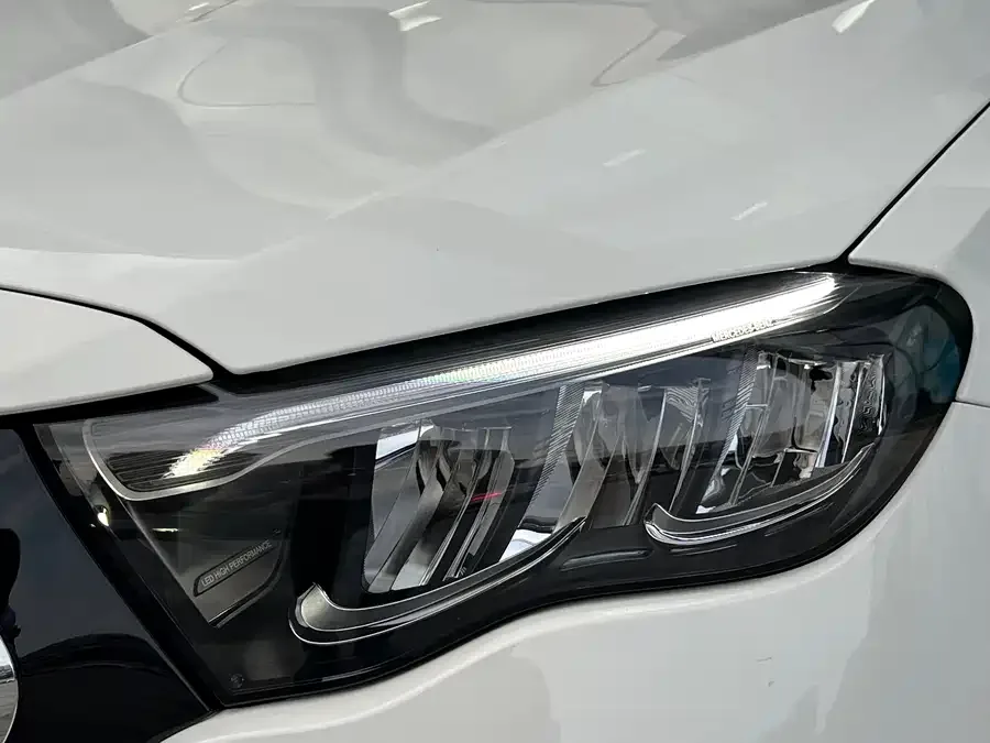 Mercedes-Benz E-Class Mercedes-Benz E-Class 2025 facelift E 300 L Luxury Edition 2025 — миниатюра 3