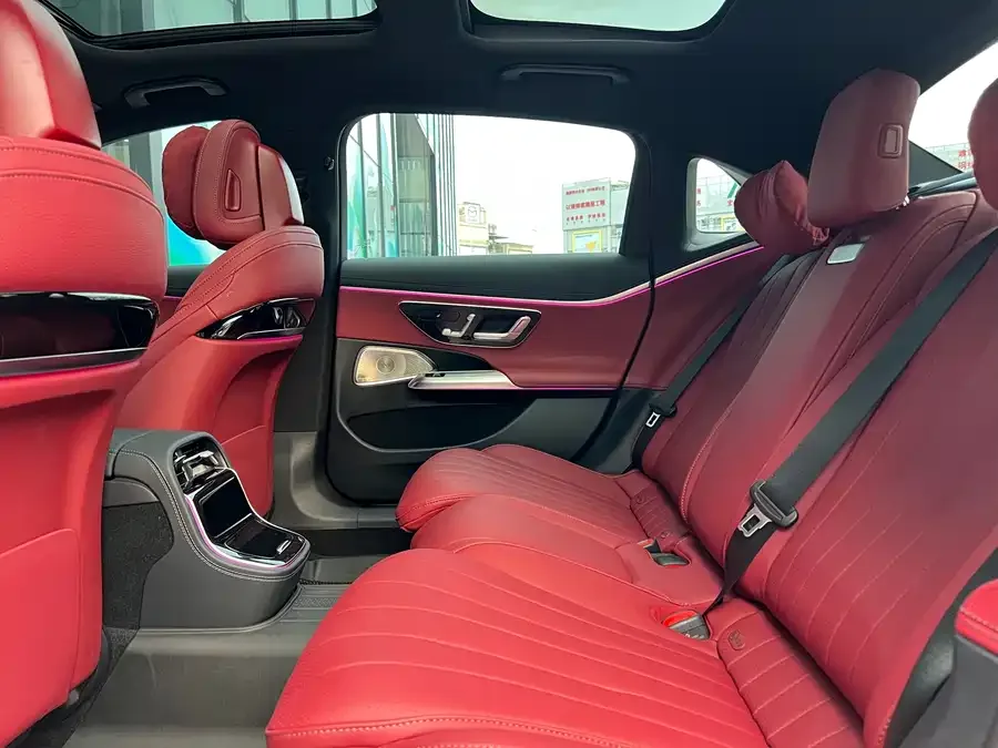 Mercedes-Benz E-Class Mercedes-Benz E-Class 2025 facelift E 300 L Luxury Edition 2025 — миниатюра 5