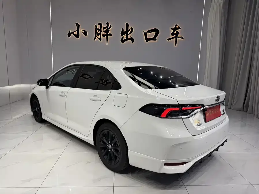 Toyota Corolla Corolla 2021 TNGA 1.5L CVT GR SPORT sports version 2022 — миниатюра 2