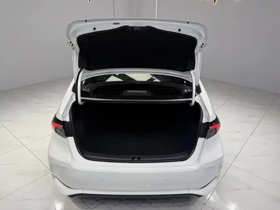 Toyota Corolla Corolla 2021 TNGA 1.5L CVT GR SPORT sports version 2022 — миниатюра 5