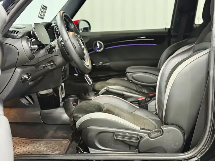 MINI JCW MINI JCW 2022 facelift 2.0T JOHN COOPER WORKS ALL-IN 2022 — миниатюра 3