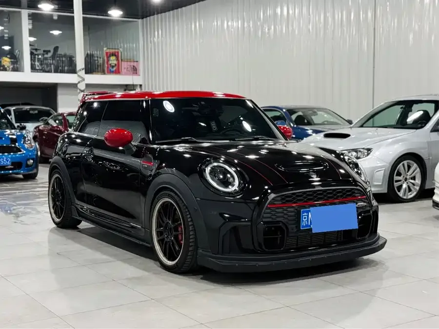 MINI JCW MINI JCW 2022 facelift 2.0T JOHN COOPER WORKS ALL-IN 2022 — фото 1, купить с доставкой в Москву