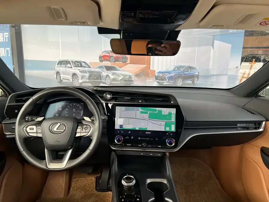 Lexus RZ 2023 450e 4WD Enjoy Edition 2023 — миниатюра 5