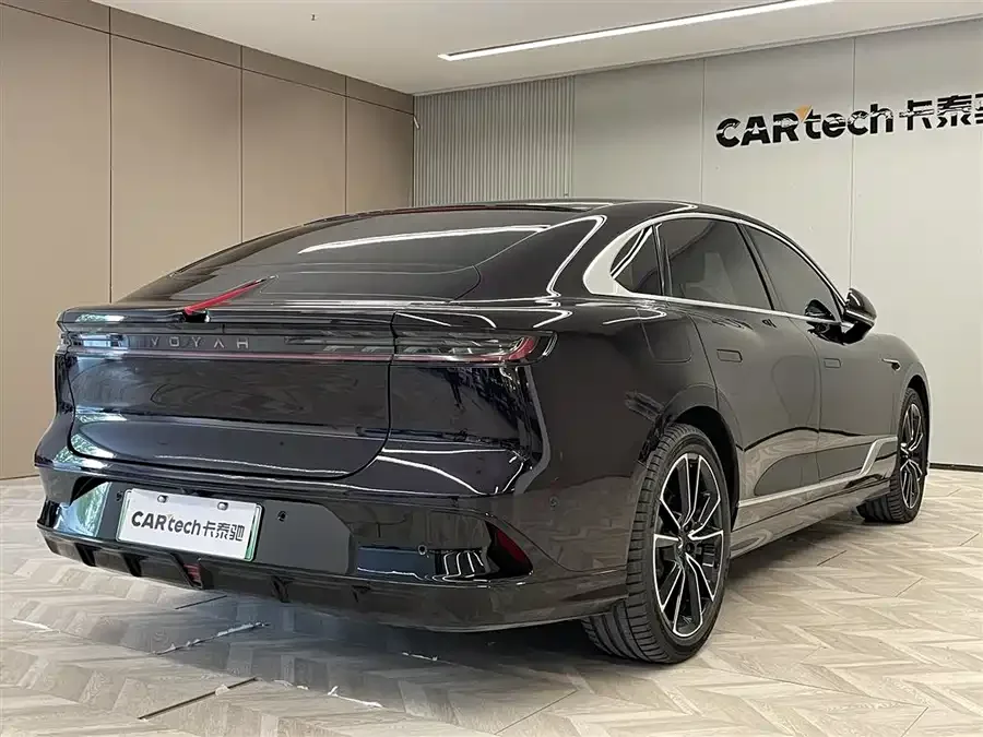 Voyah Lantu light chasing VOYAH 2024 PHEV 4WD Ultra-Long-Range Flagship Edition 2024 — миниатюра 2