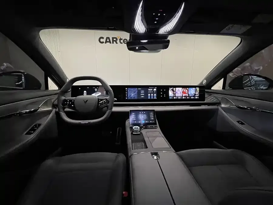 Voyah Lantu light chasing VOYAH 2024 PHEV 4WD Ultra-Long-Range Flagship Edition 2024 — миниатюра 4