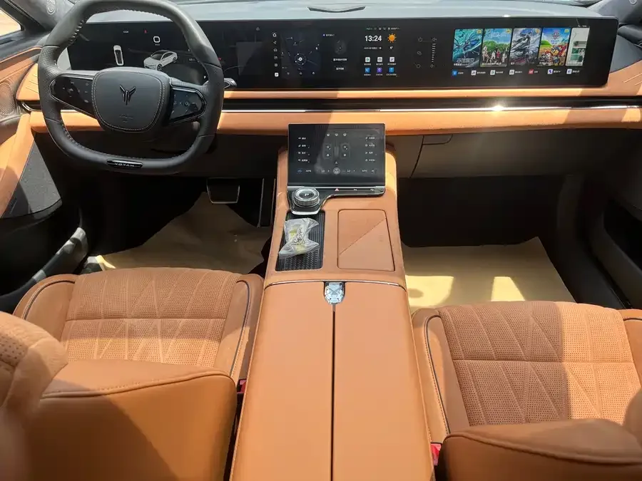 Voyah Lantu light chasing Lantu Light Chasing 2023 4WD Standard Edition 2024 — миниатюра 4