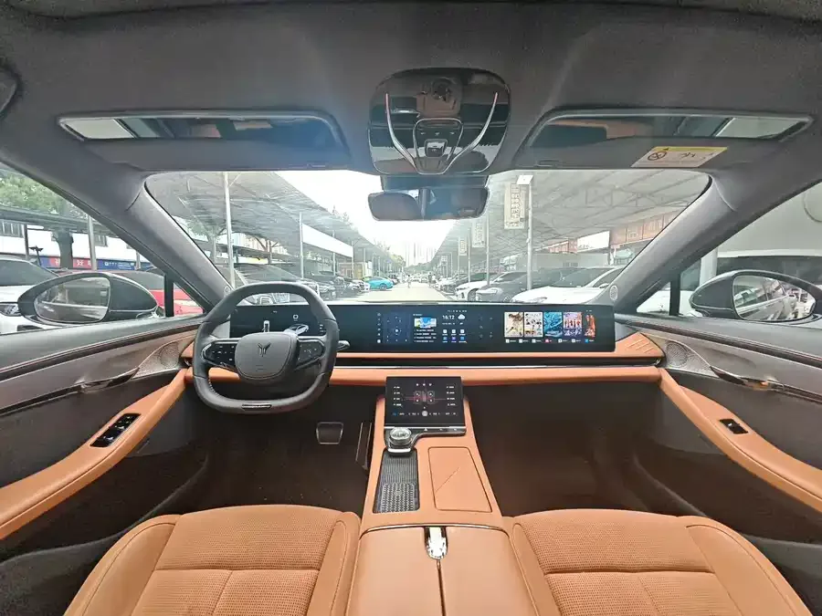 Voyah Lantu light chasing VOYAH 2024 PHEV 4WD Ultra-Long-Range Flagship Edition 2024 — миниатюра 3