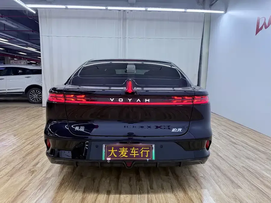Voyah Lantu light chasing VOYAH 2024 PHEV 4WD Ultra-Long-Range Flagship Edition 2024 — миниатюра 2