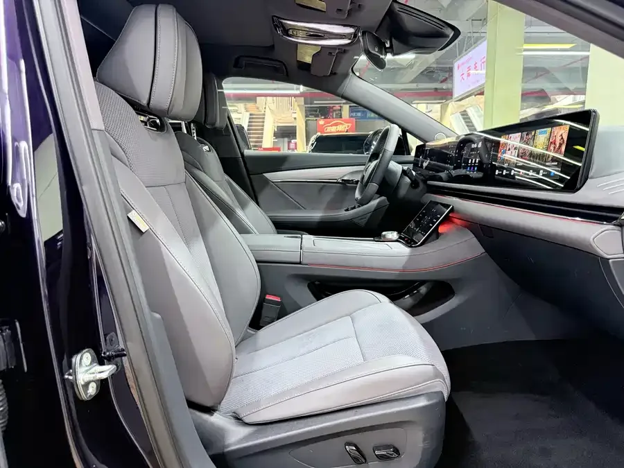 Voyah Lantu light chasing VOYAH 2024 PHEV 4WD Ultra-Long-Range Flagship Edition 2024 — миниатюра 4