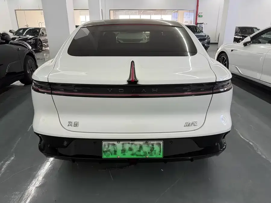 Voyah Lantu light chasing VOYAH 2024 PHEV 4WD Ultra-Long-Range Flagship Edition 2025 — миниатюра 2