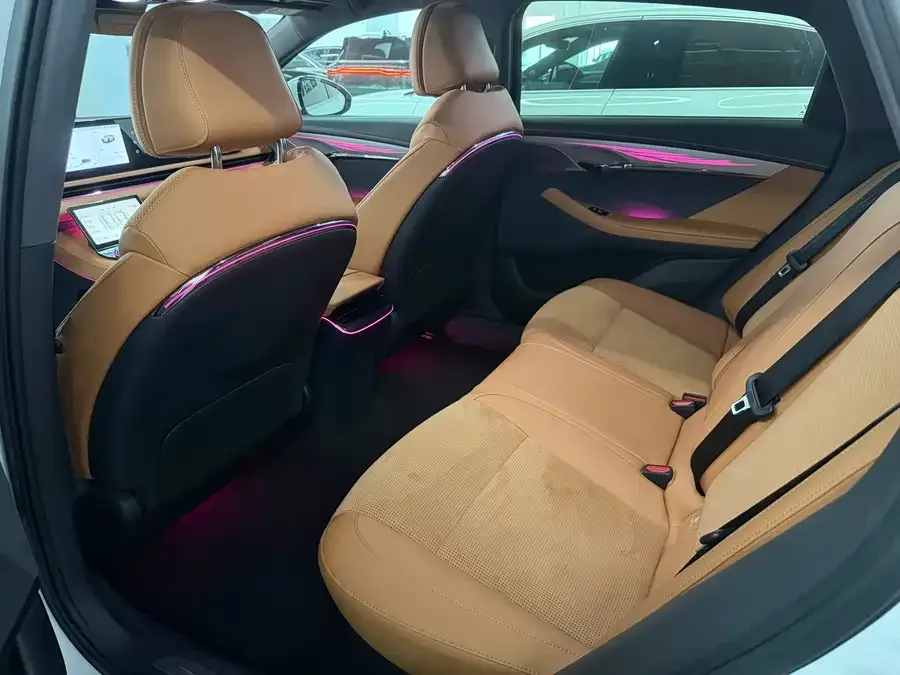 Voyah Lantu light chasing VOYAH 2024 PHEV 4WD Ultra-Long-Range Flagship Edition 2025 — миниатюра 3