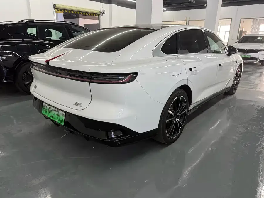 Voyah Lantu light chasing VOYAH 2024 PHEV 4WD Ultra-Long-Range Flagship Edition 2025 — миниатюра 4