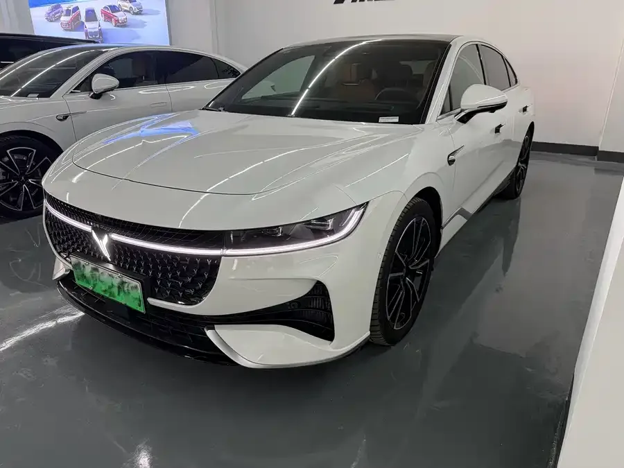 Voyah Lantu light chasing 2025