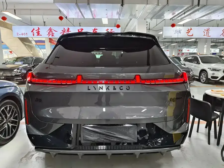 Lynk & Co 08 EM-P Lynk & Co 08 EM-P 2025 model 120km long range Pro 2024 — миниатюра 2
