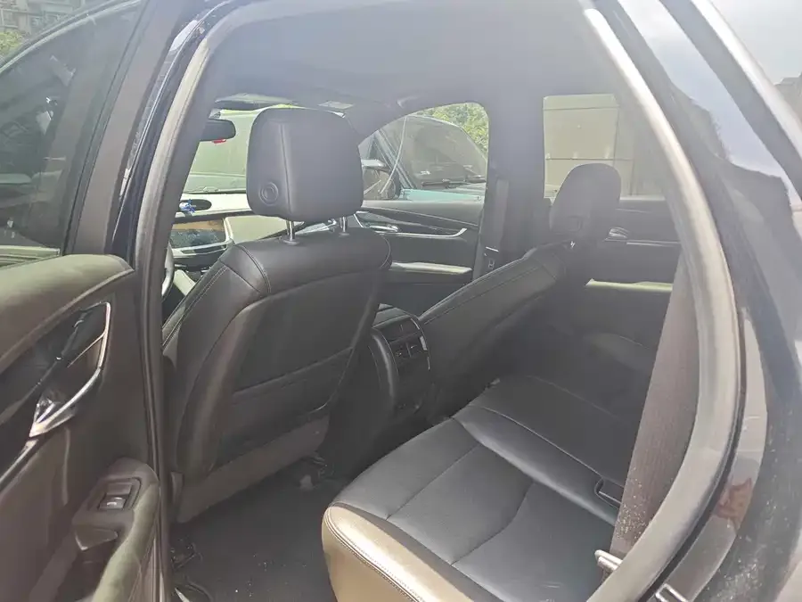 Cadillac XT5 2024 2.0T 2WD Fashion Edition 2024 — миниатюра 3