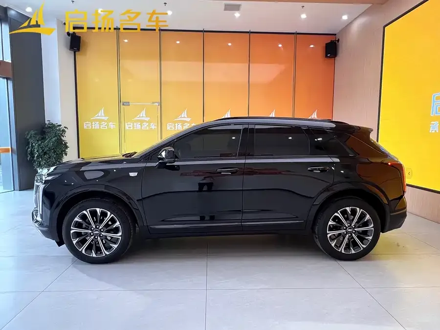 Cadillac XT5 2025 2.0T Luxury Edition 2025 — миниатюра 2