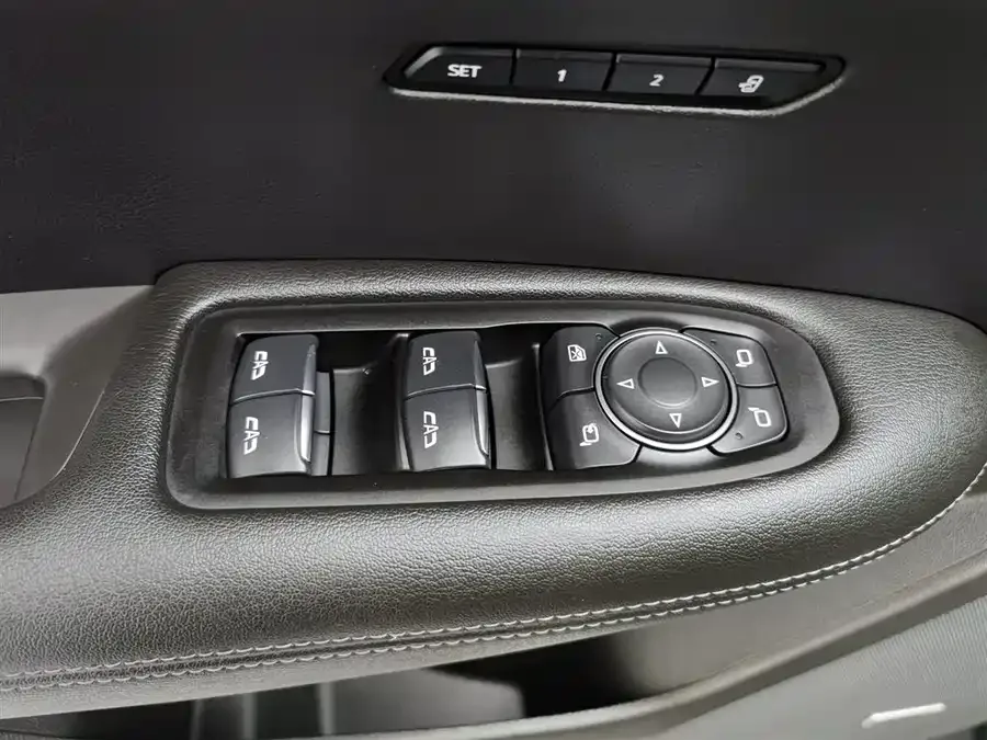 Cadillac XT5 2022 2.0T two-wheel drive luxury model 2023 — миниатюра 3