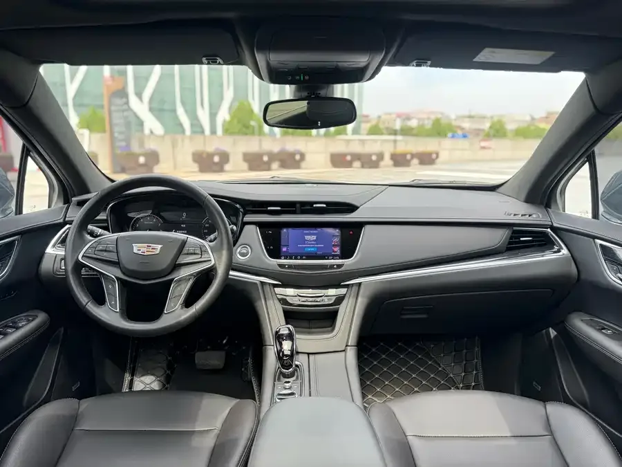 Cadillac XT5 2021 2.0T 2WD Luxury Edition 2022 — миниатюра 2